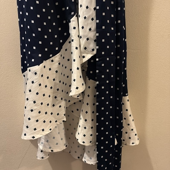 Summersalt Asymmetrical Blue and White Ruffled wrap dress - size XS - Picture 4 of 7